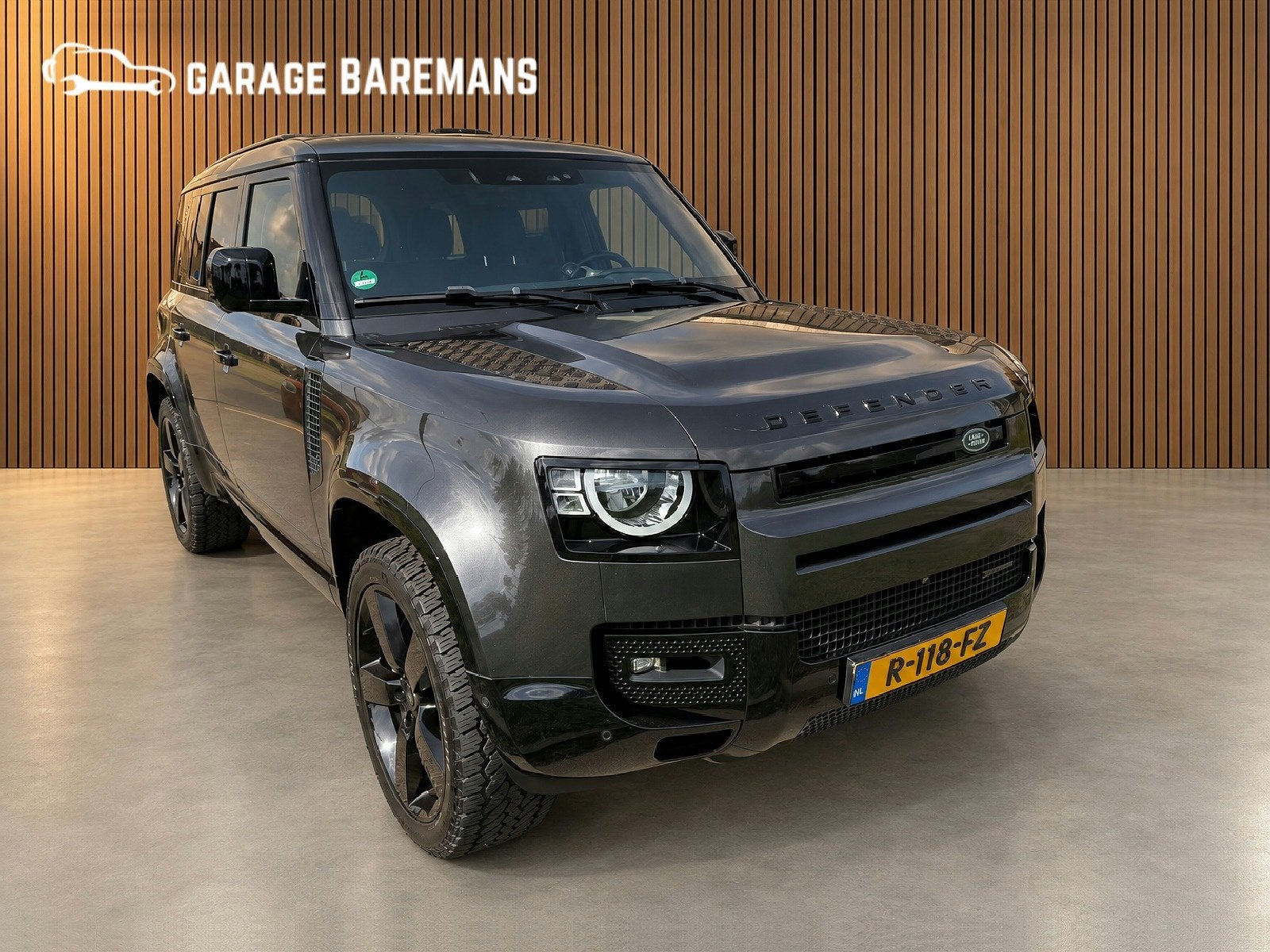 Land Rover Defender 110 2.0 P400e 110 X-Dynamic S LUCHTVERIN, Auto's, Automaat, 53 km, Gebruikt, 4 cilinders