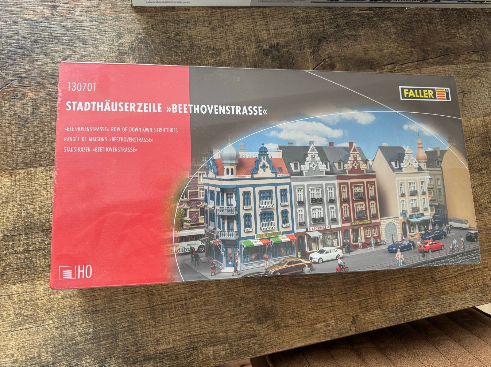 Faller 130701 Stadthäuserzeile Beethovenstrasse HO, Hobby en Vrije tijd, Modelbouw | Auto's en Voertuigen, Overige merken, 1:50 of kleiner