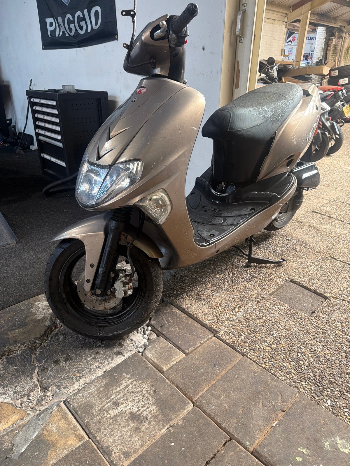 Niet-lopende scooter - Kymco Vitality 50 (5 jaar stilstand), Fietsen en Brommers, Gebruikt, Overige modellen, Kymco, Maximaal 45 km/u