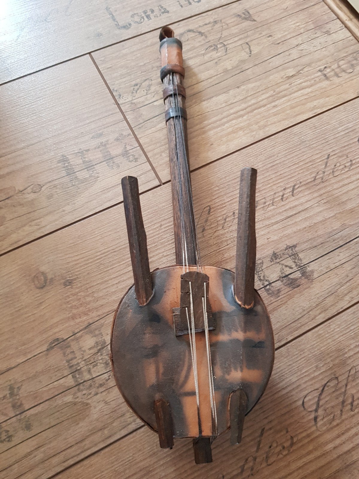 mandoline uit lazarote muziekinstrument kora, Ophalen of Verzenden, Zo goed als nieuw