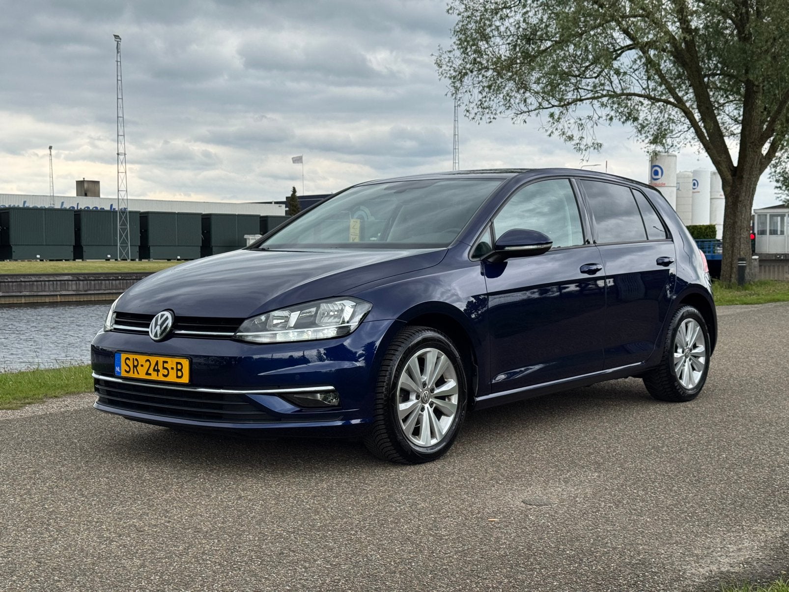 Volkswagen Golf 1.0 TSI Comfortline | ACC | Dealer onderhoud, Auto's, Volkswagen, Zwart, Blauw, Origineel Nederlands, Bedrijf