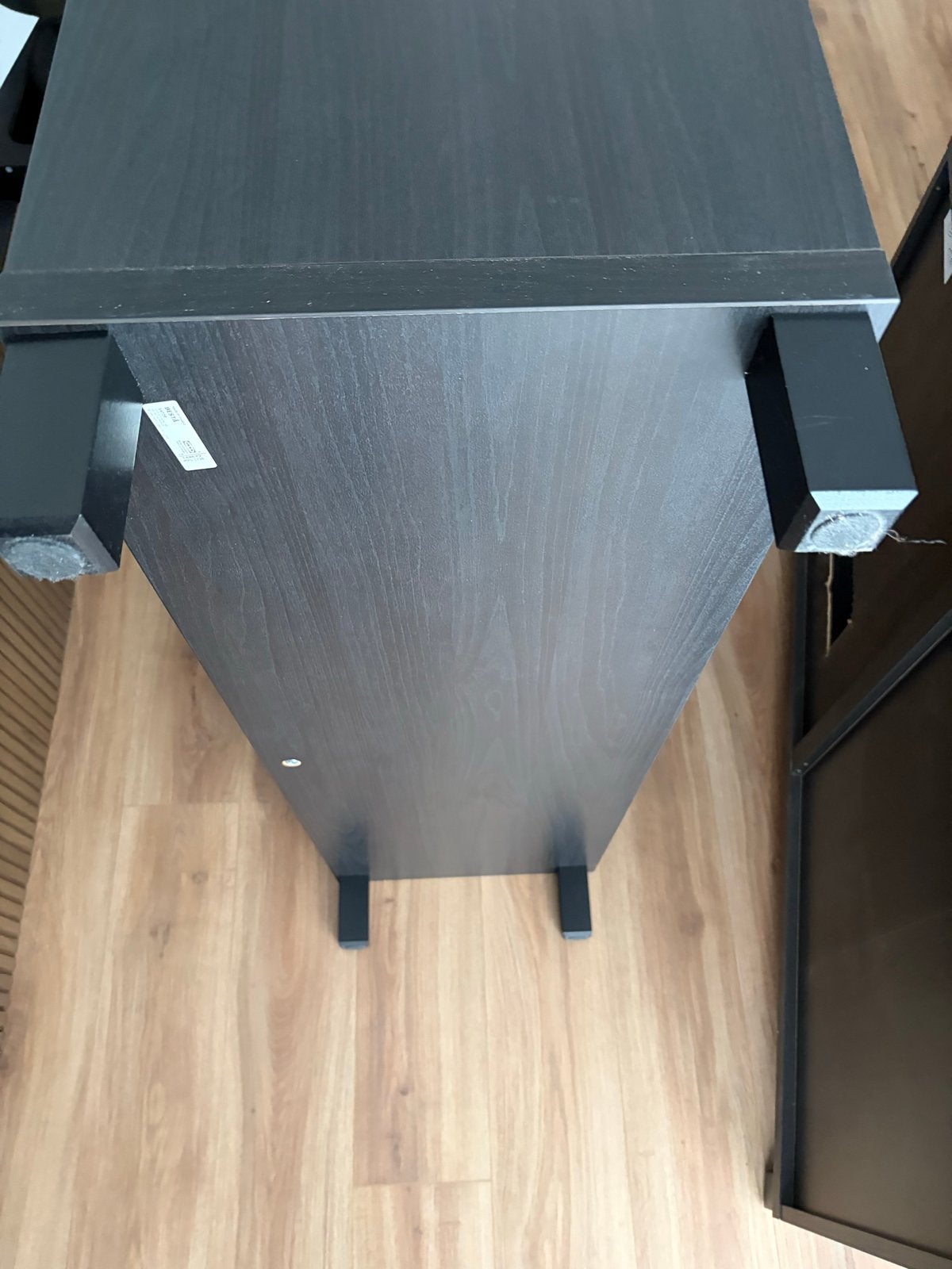 Foto 11 van 2x Ikea Besta dressoir met grijze deurtjes - 120x65x40 cm
