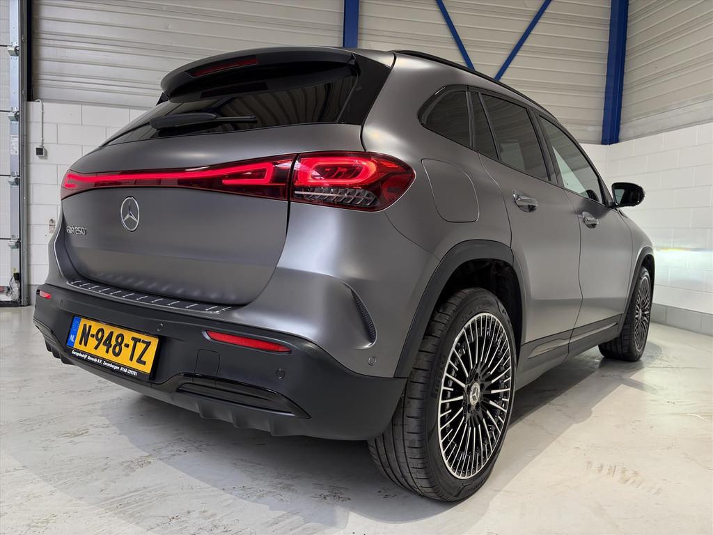 Mercedes EQA 250 190pk AMG-Line, Pano, Head-up, Memory, MATT, Auto's, Mercedes-Benz, 1940 kg, Gebruikt, Origineel Nederlands, 90 €/maand