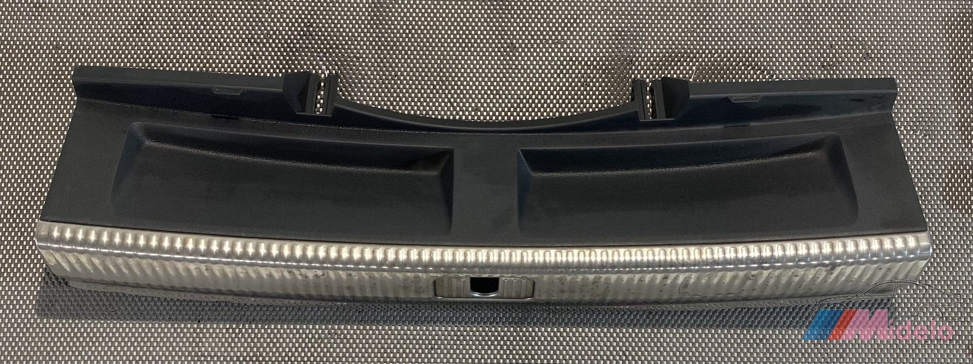 AUDI A5 BEKLEDING ACHTERKLEP CHROOM 8W8864513C, Auto-onderdelen, Interieur en Bekleding, Gebruikt, -, -, -