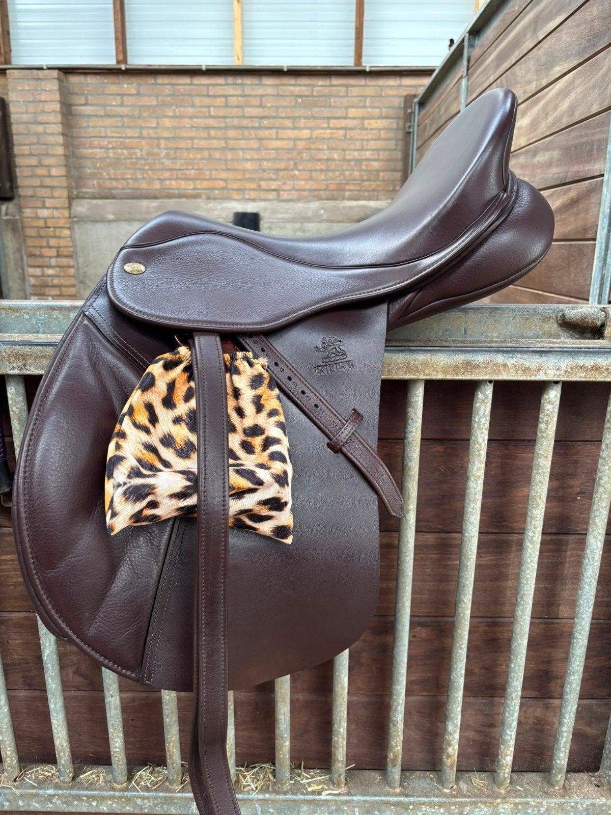 Bruin Fairfax zadel GPD classic 17,5 inch, Dieren en Toebehoren, L (17.5 inch), Wijd, Overige merken, Ophalen of Verzenden