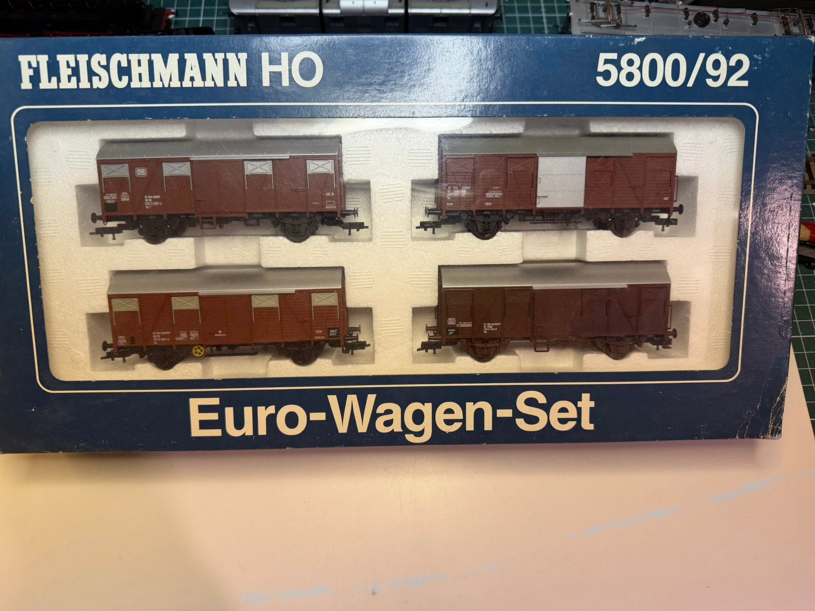 Fleischmann wagonset 4 delig “Euro wagon set”, Gelijkstroom, Fleischmann, Wagon, Ophalen of Verzenden