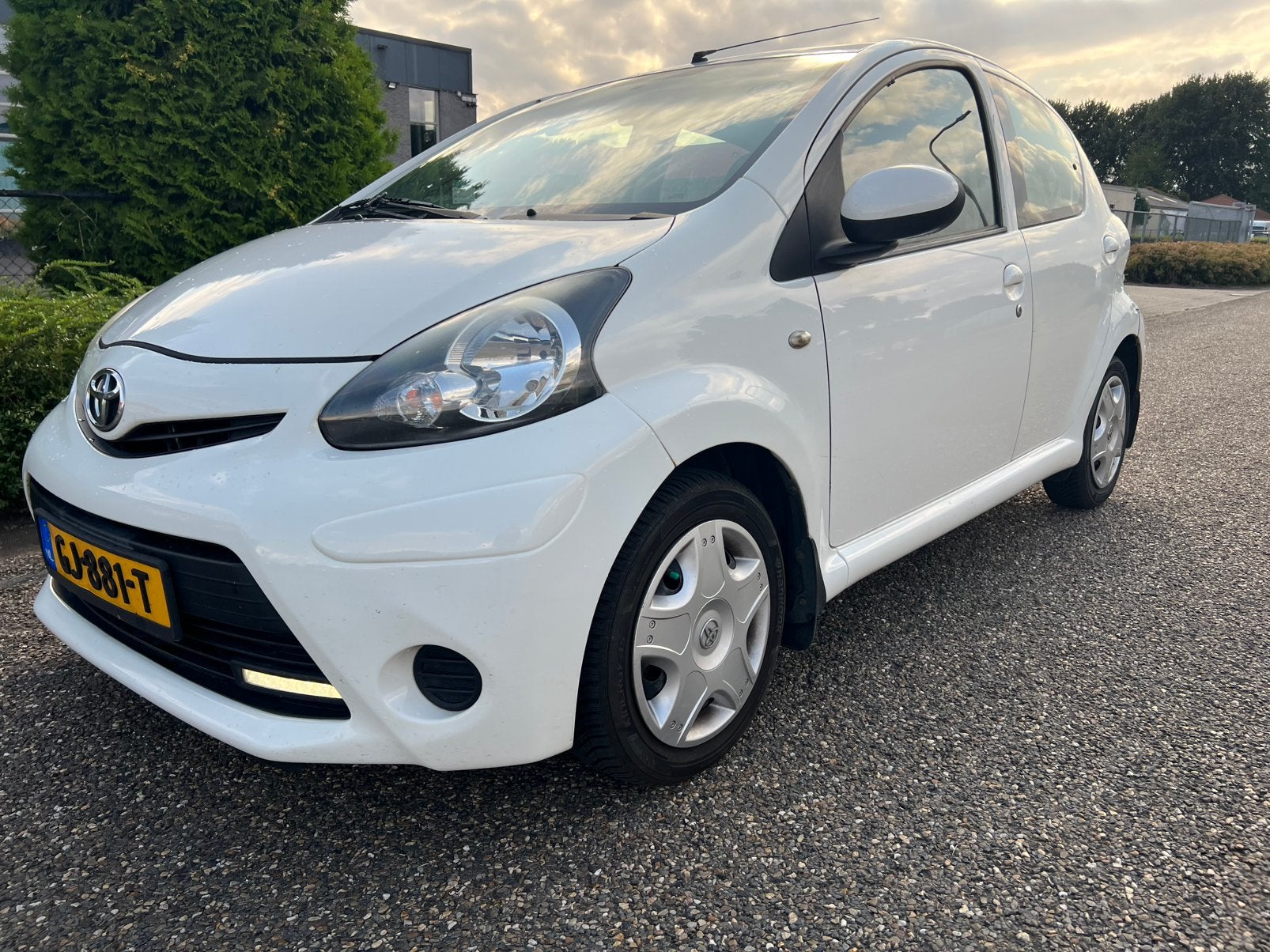 Toyota Aygo 1.0 VVT-i 5-Deurs, Aspiration,Airco,Elec.Pakket, Voorwielaandrijving, Euro 5, Stof, Zwart