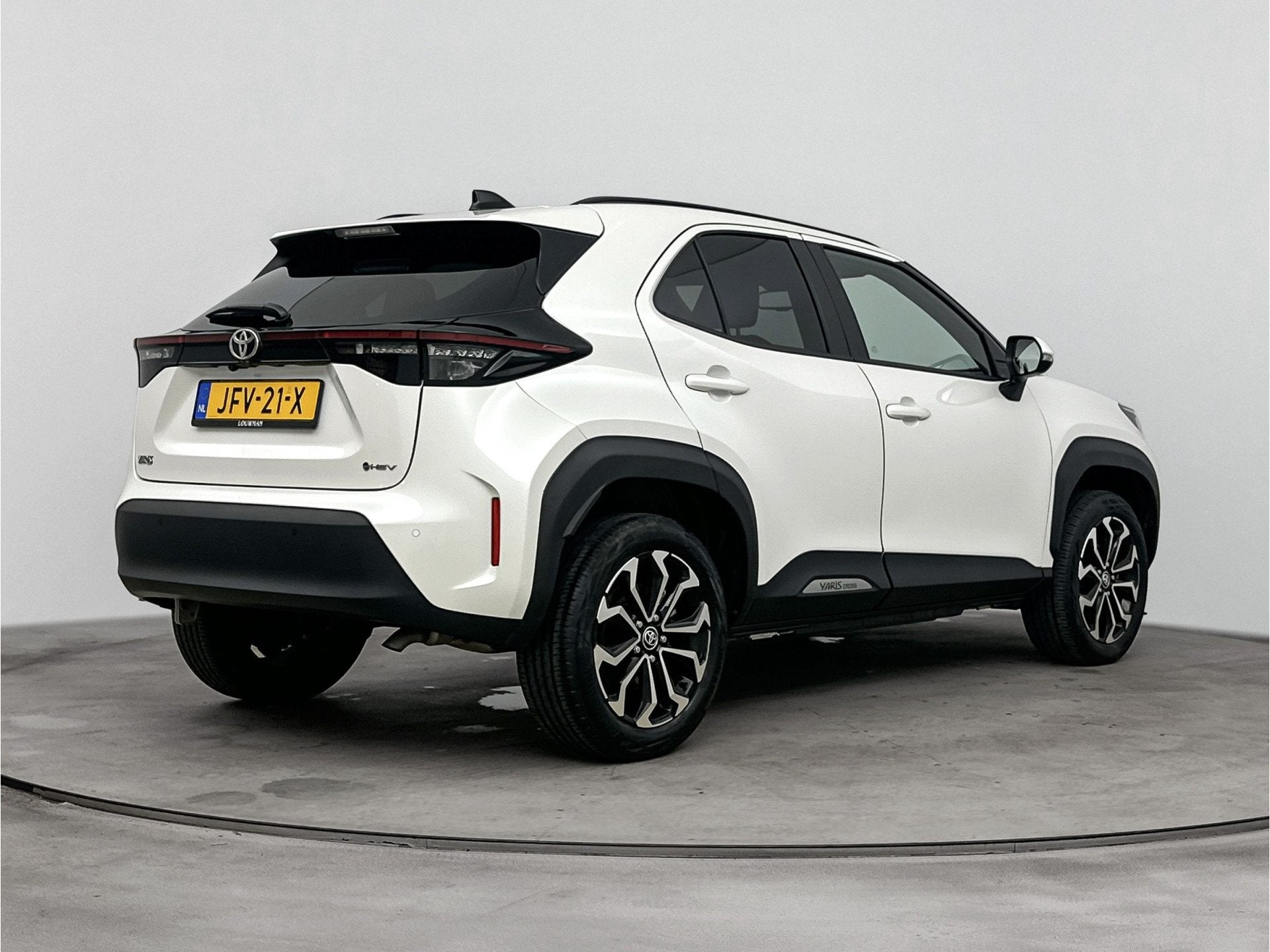 Toyota Yaris Cross 1.5 Hybrid 115 Dynamic | NL dealeronderho, Stof, Gebruikt, 116 pk, Bedrijf