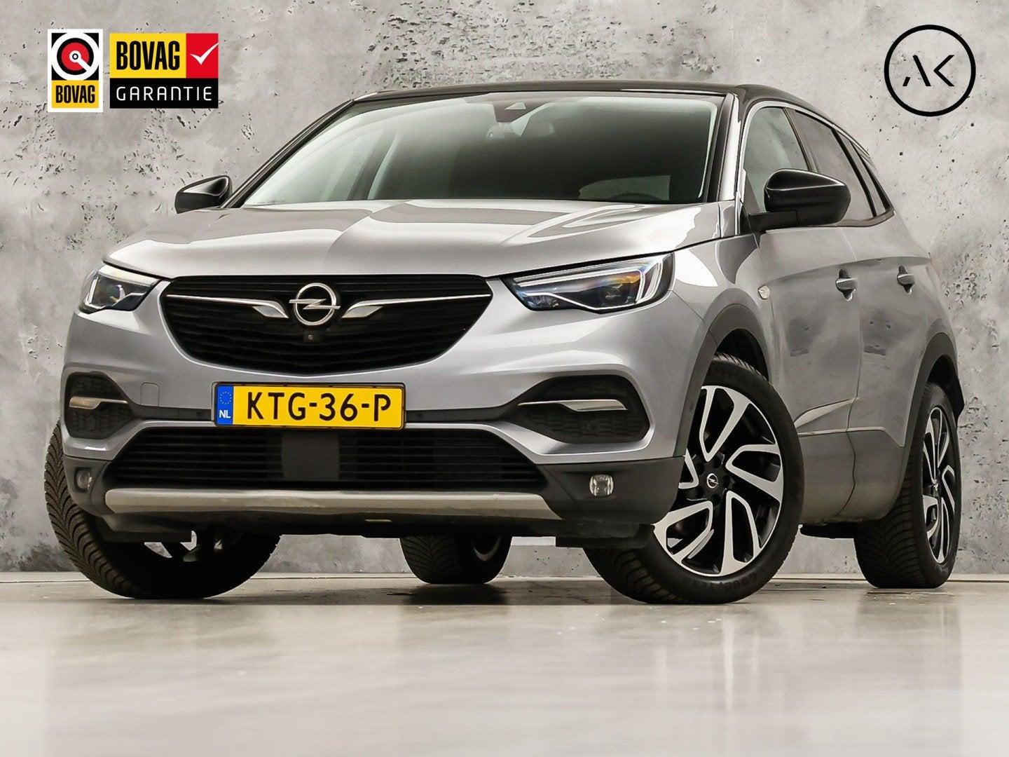 Opel Grandland X 1.2 Turbo Ultimate Sport Automaat (APPLE CA, 12 maanden, Gebruikt, 1199 cc, Leder en Stof