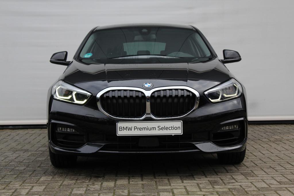 BMW 1 Serie 120i High Executive Automaat / Sportstoelen / Ad, 1998 cc, 730 kg, Gebruikt, 4 cilinders