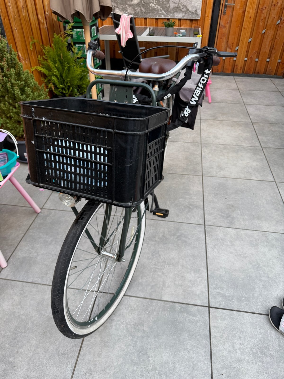 Altec Urban transportfiets met mand en fietstassen 28inch, Velgrem, Versnellingen, Ophalen, Overige merken