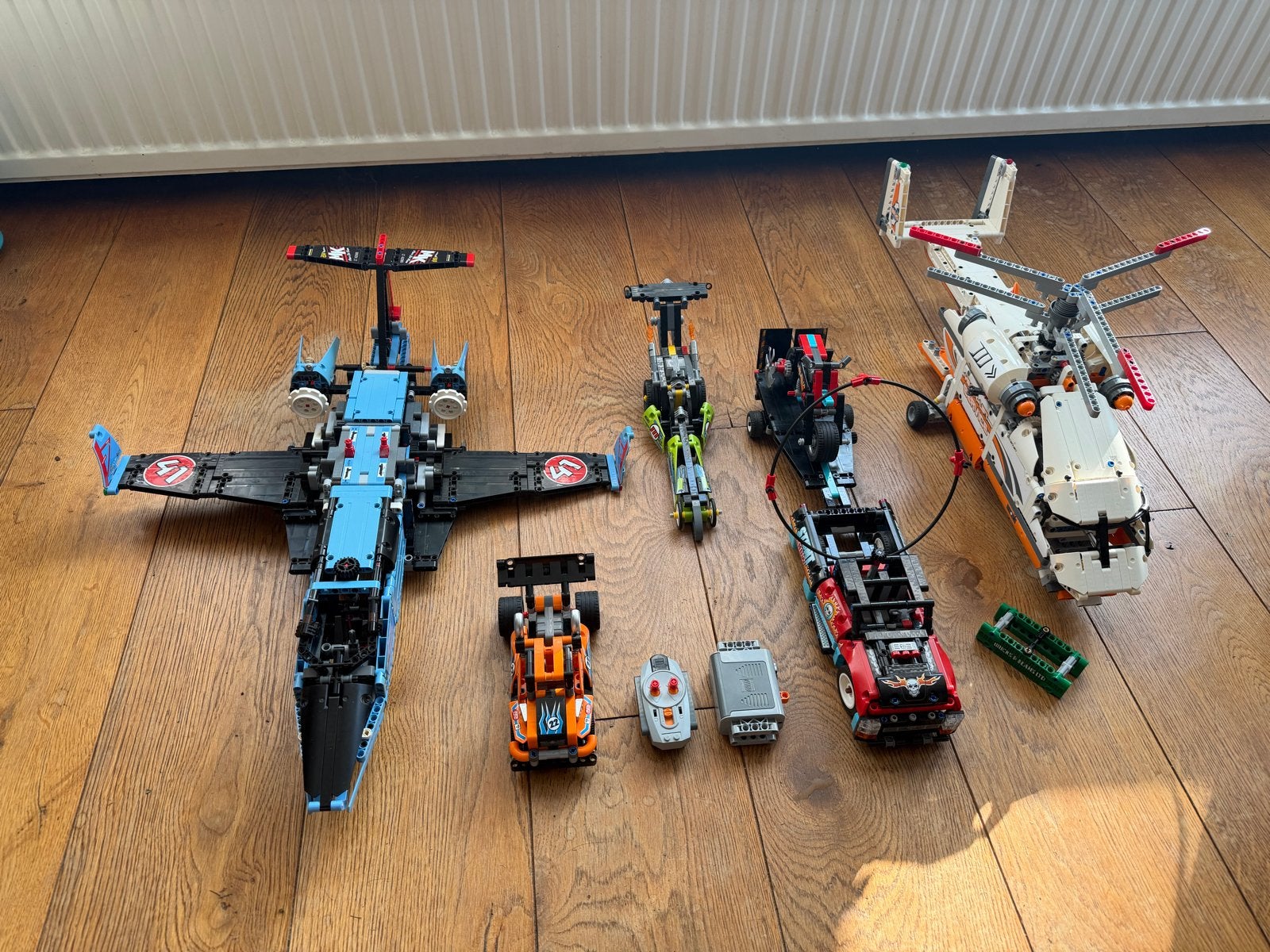 Grote collectie LEGO Technic oa 42066 42052 incl. 2 motoren, Gebruikt, Lego, Ophalen of Verzenden, Technic