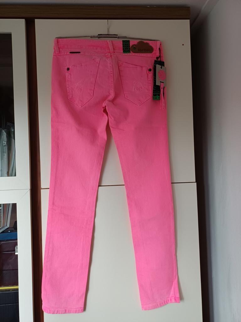 10feet broek. Nieuw, Ophalen of Verzenden, Nieuw, W30 - W32 (confectie 38/40)
