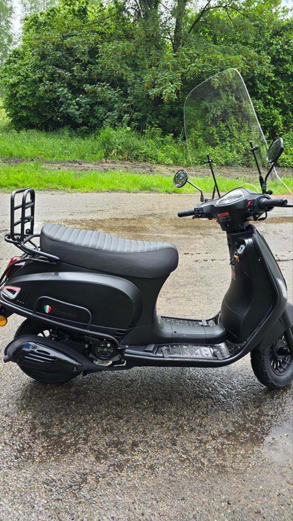 Senzo Scooter nieuw, Fietsen en Brommers, Snorfietsen en Snorscooters, Ophalen