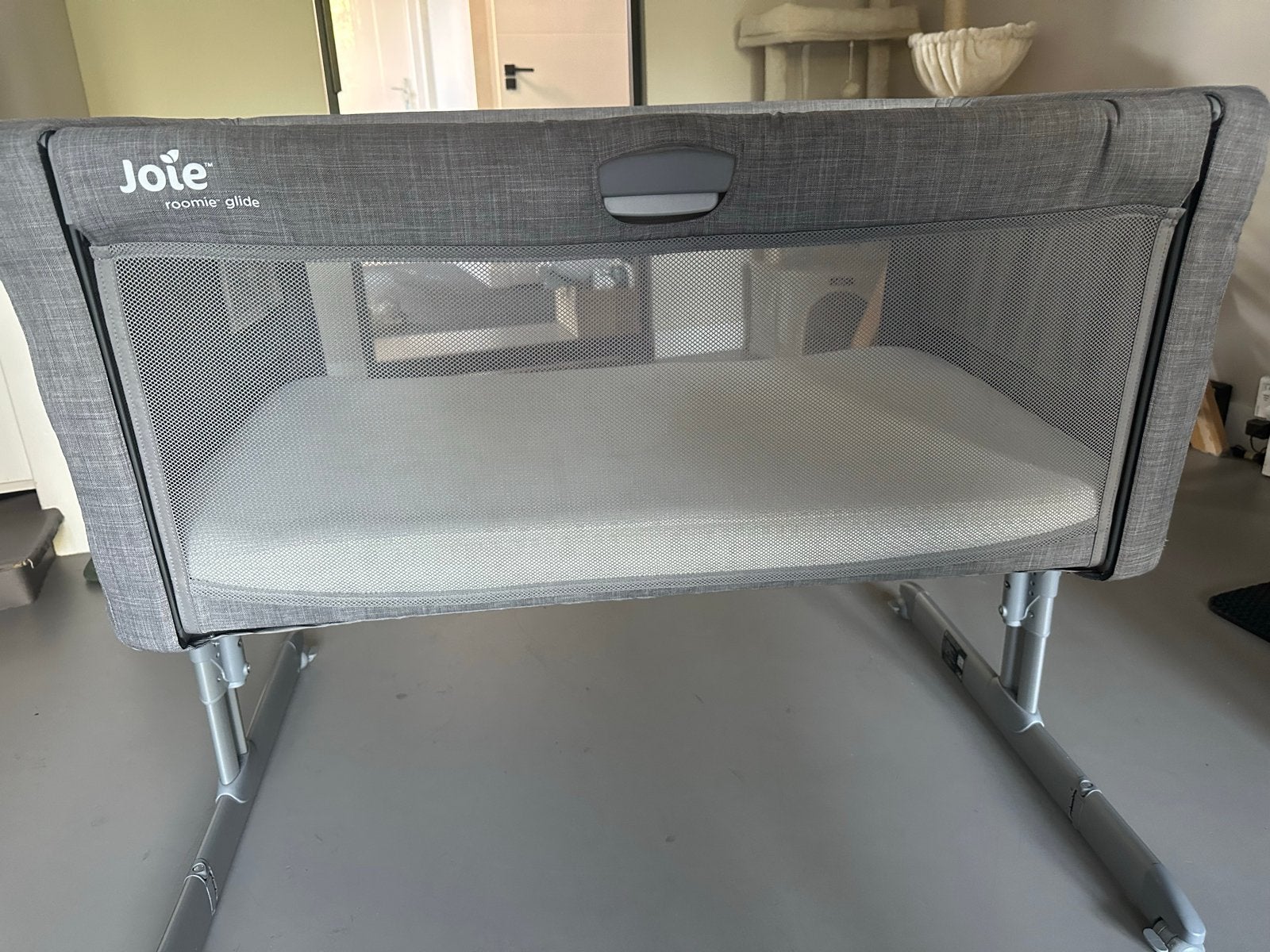 Joie Roomie Glide Co-sleeper Wieg - Zo goed als nieuw, Kinderen en Baby's, Babywiegjes en Ledikanten, Ophalen, Gebruikt, Wieg