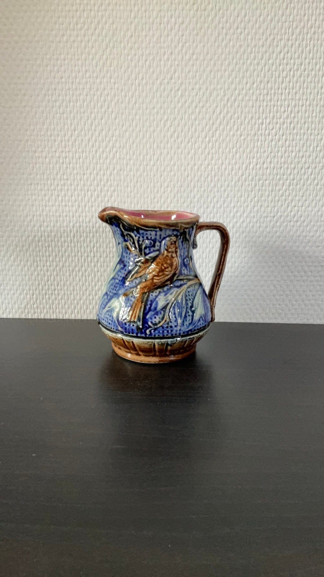 Antieke Majolica Kruik met reliefdecoratie, Ophalen of Verzenden