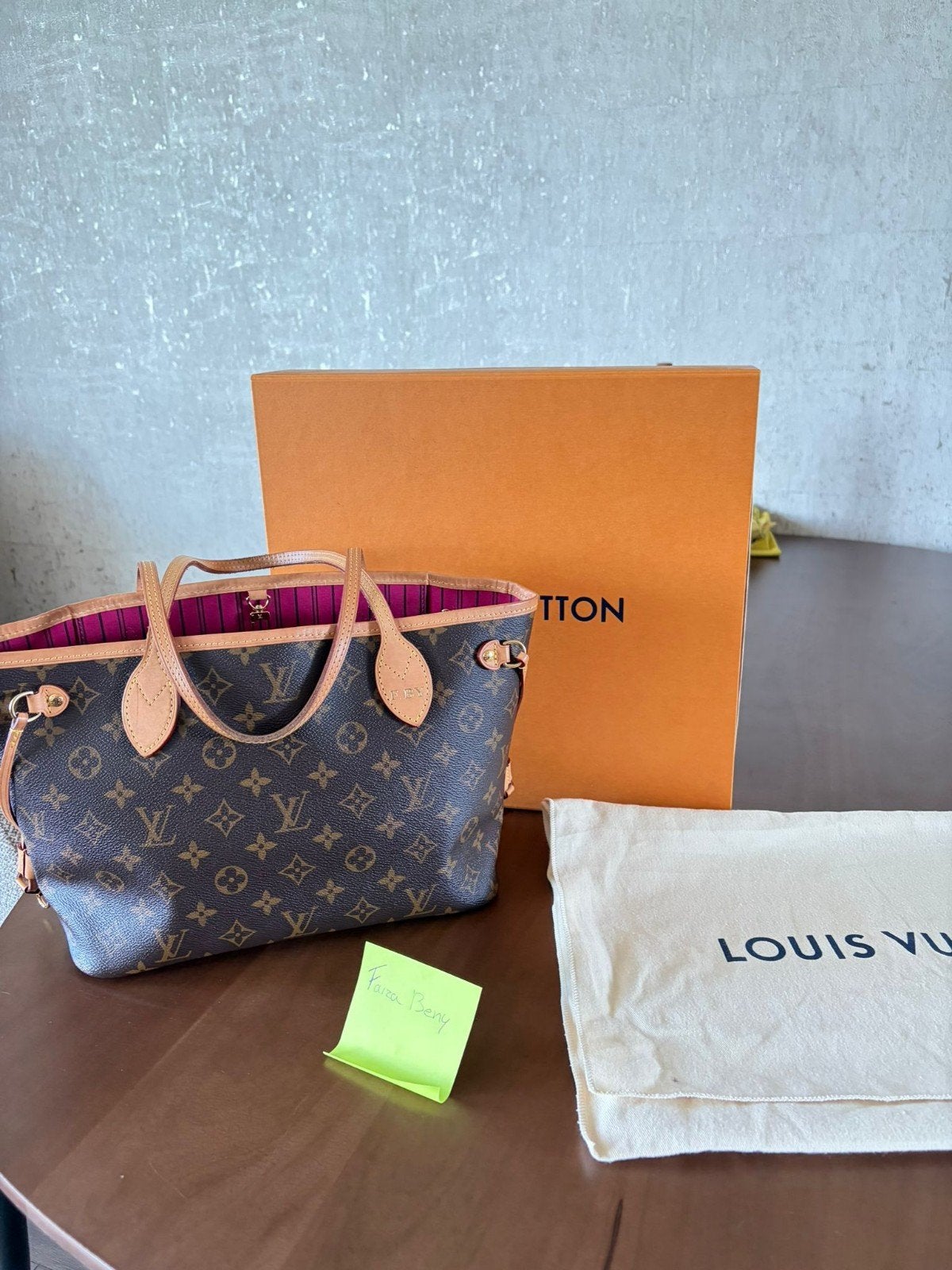 Louis Vuitton Neverfull PM Monogram Pivoine, Ophalen of Verzenden, Zo goed als nieuw, Bruin, Shopper