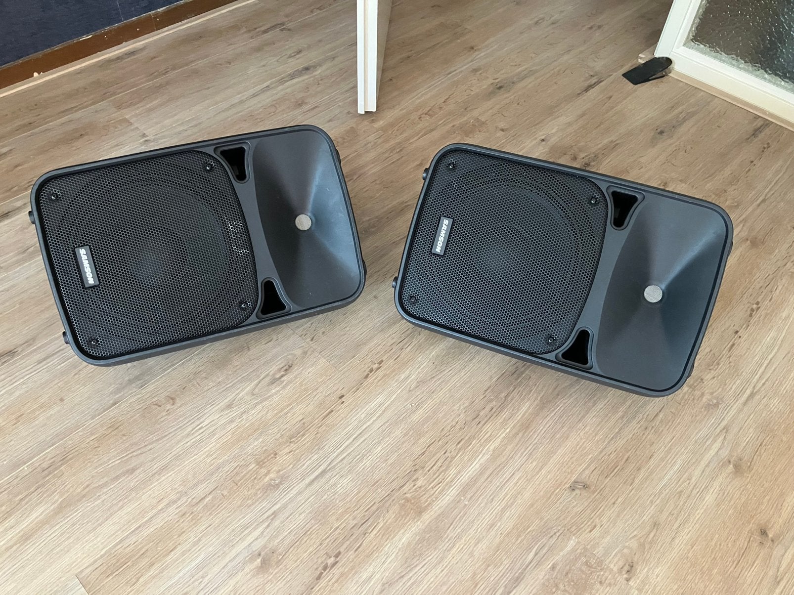 Set van 2 stuks actieve boxen Samson Auro D210, Gebruikt, Overige typen, Ophalen, 150 watt of meer