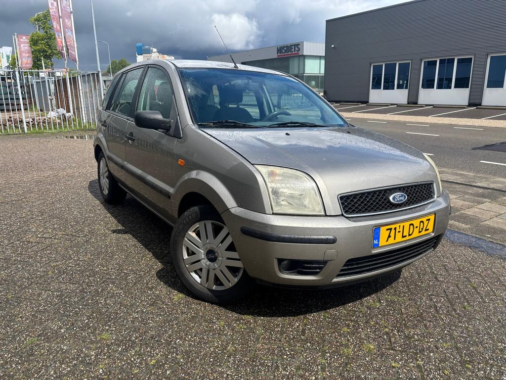 Ford Fusion 1.6-16V Luxury|Airco|Nap, Voorwielaandrijving, 1596 cc, Gebruikt, Beige