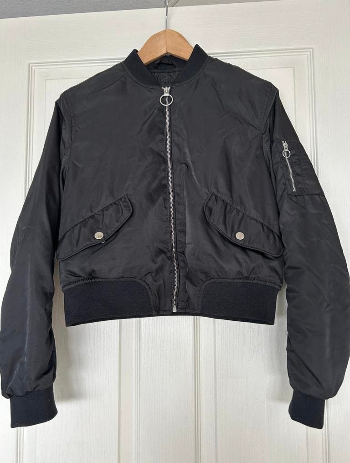 Pull & Bear damesjasje mt M zgan, Kleding | Dames, Jassen | Zomer, Ophalen of Verzenden, Zo goed als nieuw, Maat 38/40 (M), Zwart