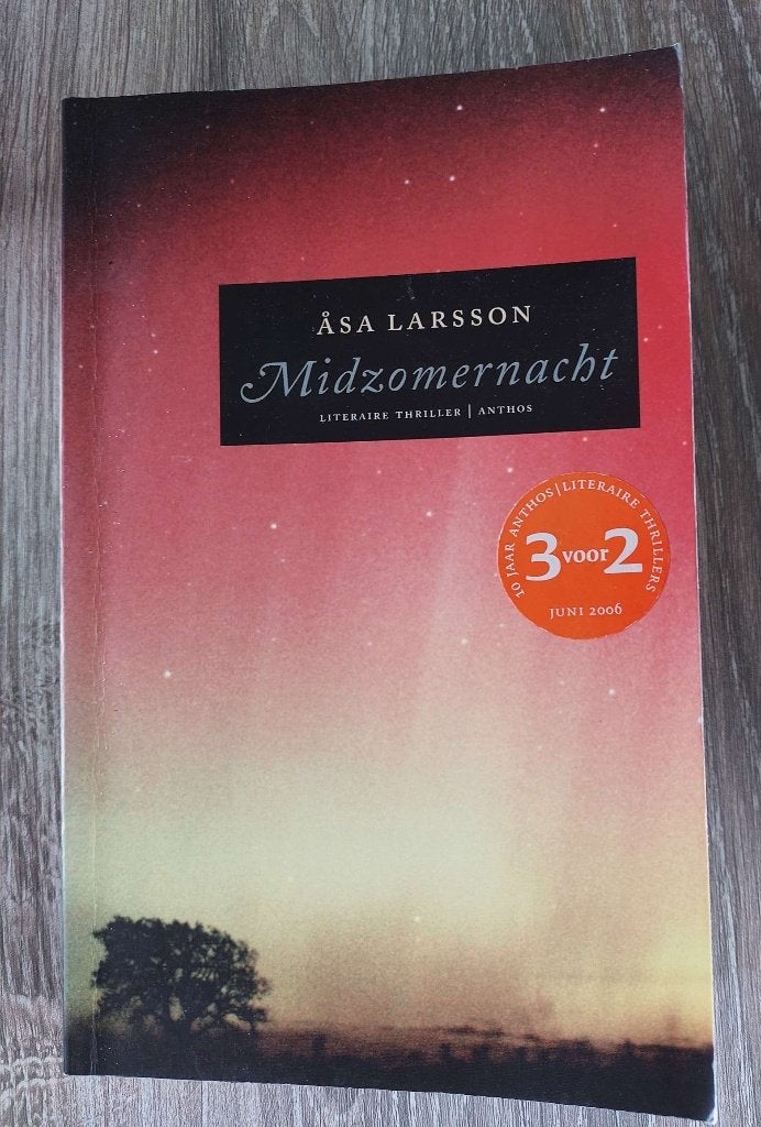 Åsa Larsson - Midzomernacht, Boeken, Ophalen of Verzenden, Zo goed als nieuw, Scandinavië