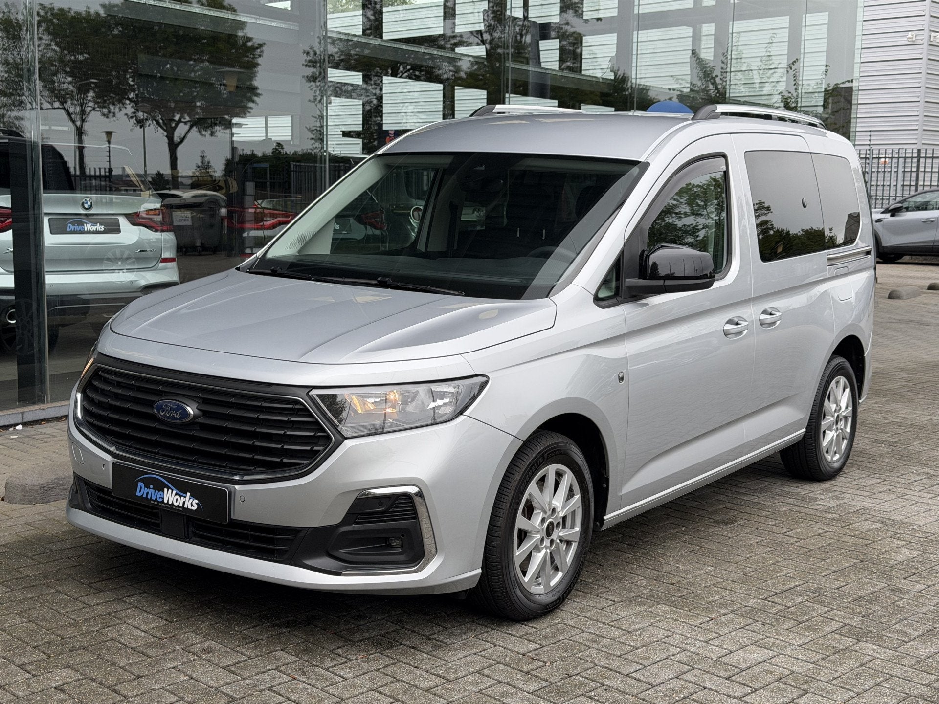 Ford Tourneo Connect | 1.5 TSI 7p | Adaptive CC | Winter-pak, Auto's, Voorwielaandrijving, Stof, Zwart, 4 cilinders