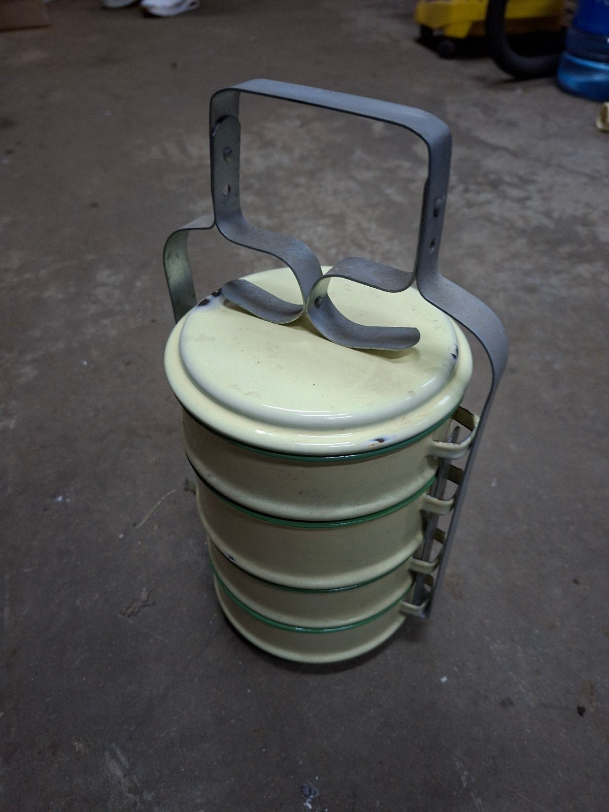 Vintage emaille rantang / etensdrager – 4 laags, Ophalen