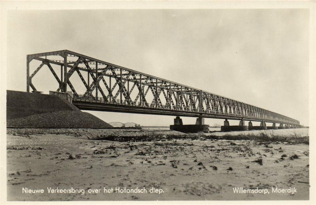 Willemsdorp, Moerdijk - Nieuwe Verkeersbrug - ongelopen, Verzamelen, Ansichtkaarten | Nederland, Ophalen of Verzenden, 1940 tot 1960