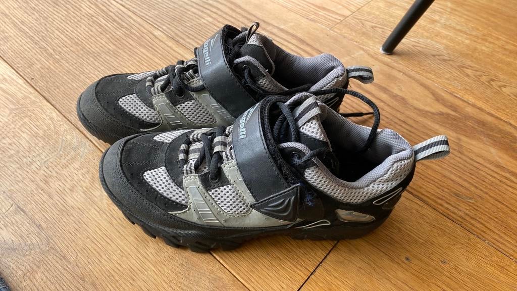 Rogelli mountainbike/ racefiets schoenen voor Dames, Ophalen of Verzenden, Gebruikt, Helm