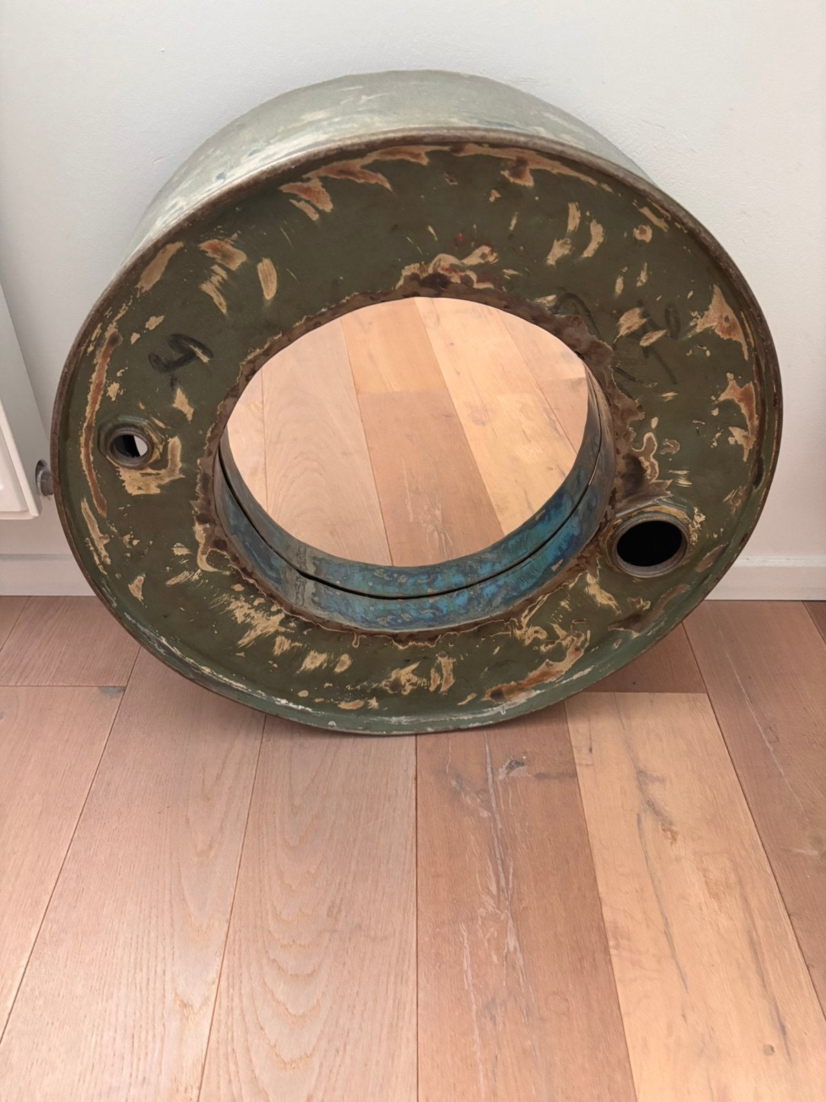 Spiegel in olie vat - doorsnee 58 cm, Rond, Ophalen of Verzenden, Zo goed als nieuw, Minder dan 100 cm
