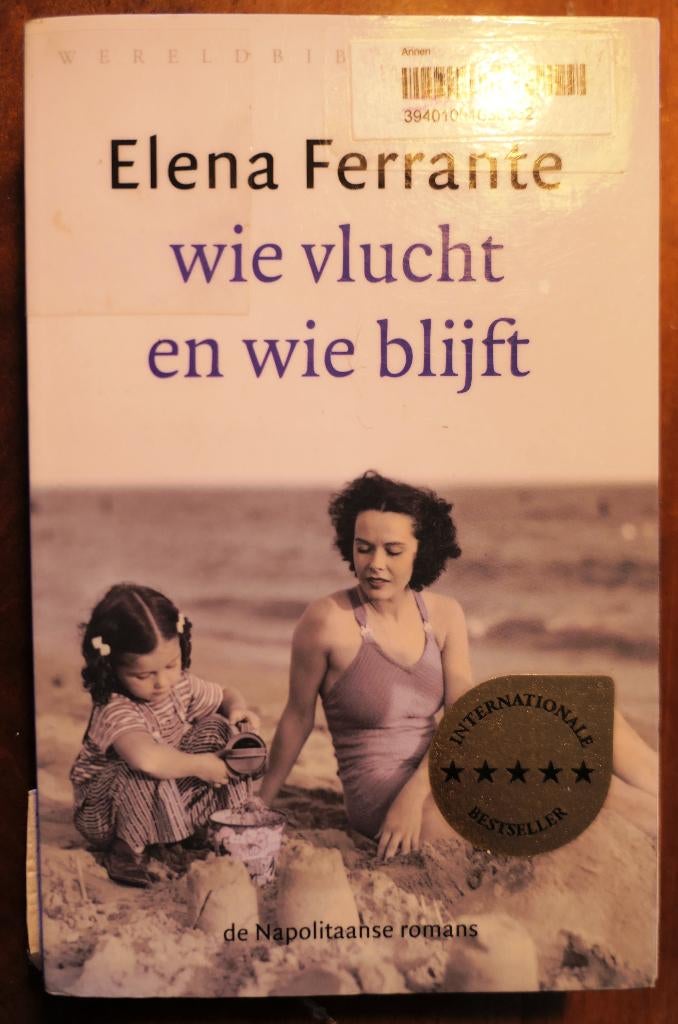 Wie vlucht en wie blijft - Elena Ferrante -, Ophalen of Verzenden, Gelezen, Elena Ferrante