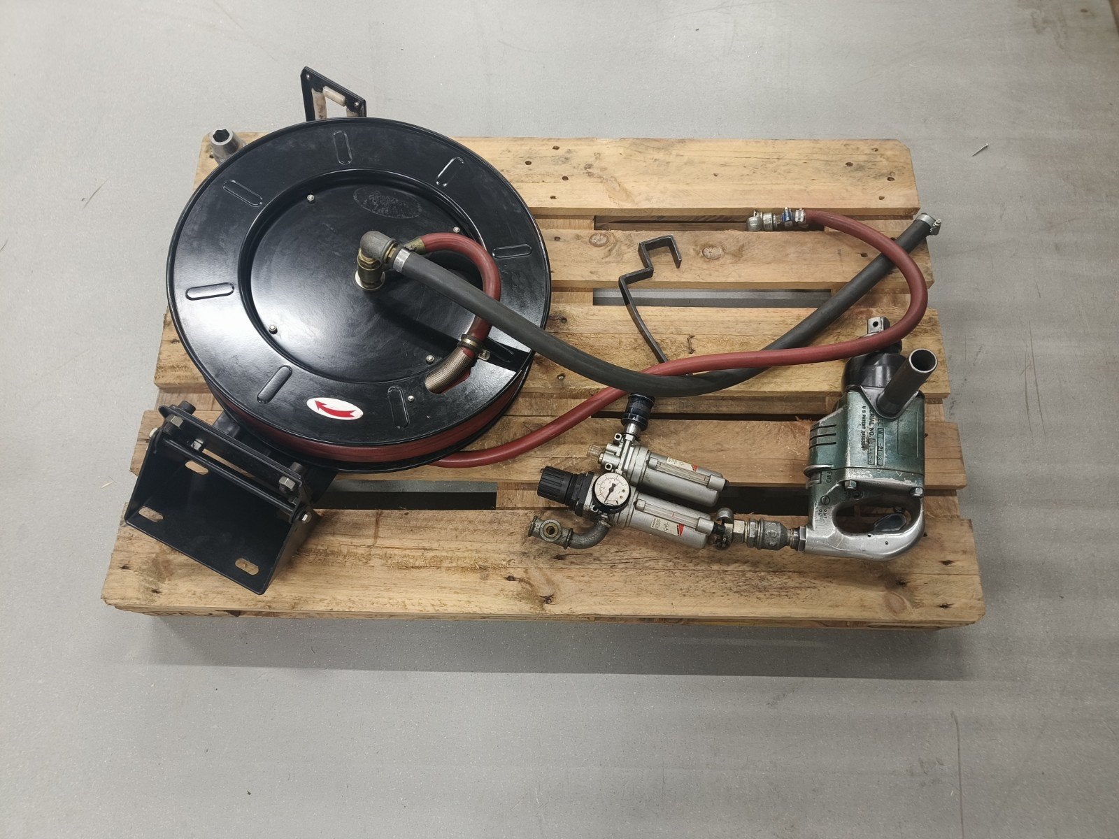 Pneumatische werkplaatsset, Ophalen