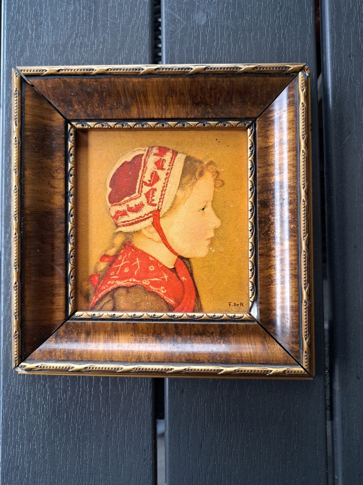 Portret van een meisje in klederdracht door F. De R., Antiek en Kunst, Paneel, Portret of Personen, Olieverf, Klassiek