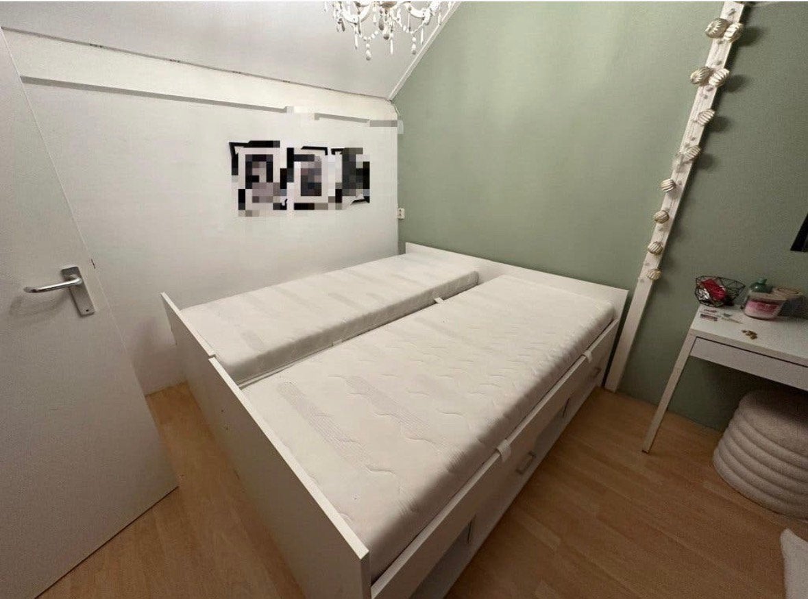 2 witte bedden 90x200 cm – los of samen te koop, Ophalen