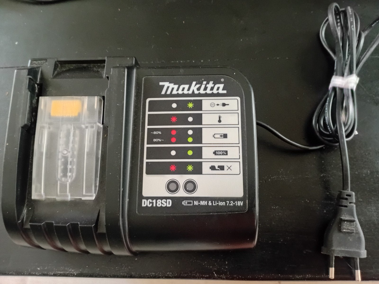 Makita DC18SD Oplader voor 7.2V-18V Li-ion Accu's, Ophalen of Verzenden, Zo goed als nieuw