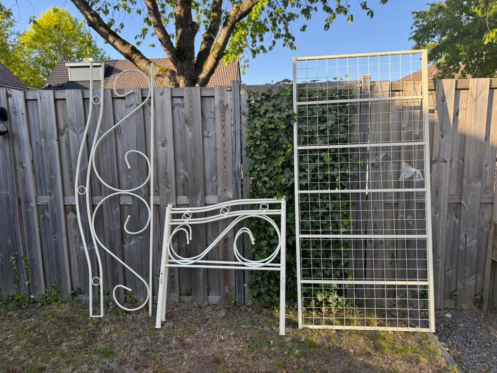 Gratis 1-persoons Barok bed!, Tuin en Terras, Ophalen of Verzenden, Zo goed als nieuw, IJzer