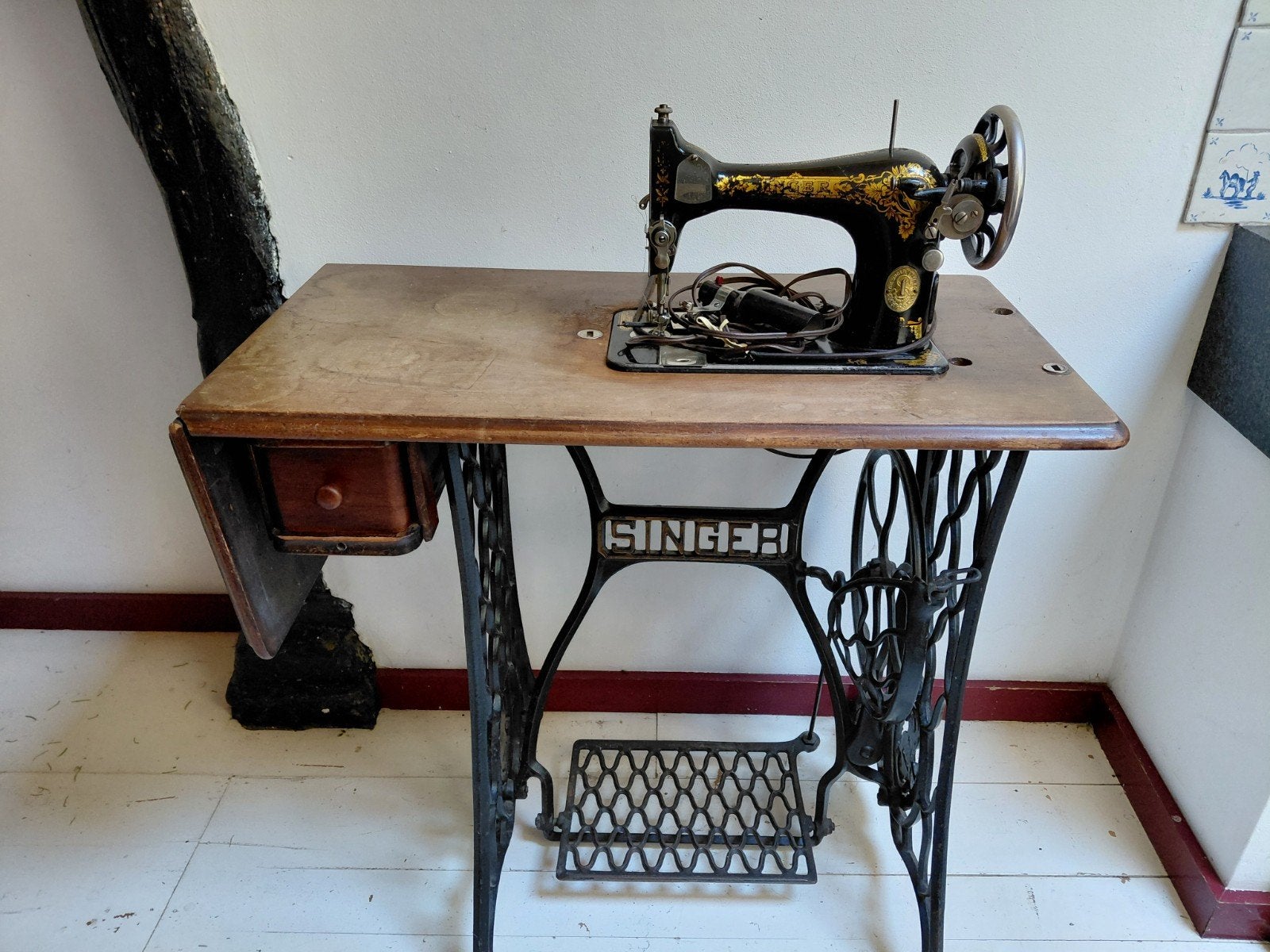 Oude Singer naaimachine!, Ophalen
