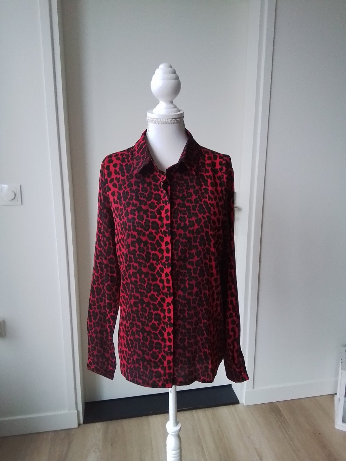 Rood-zwarte bloes Loavies mt S, Kleding | Dames, Ophalen of Verzenden, Maat 36 (S), Rood, Loavies