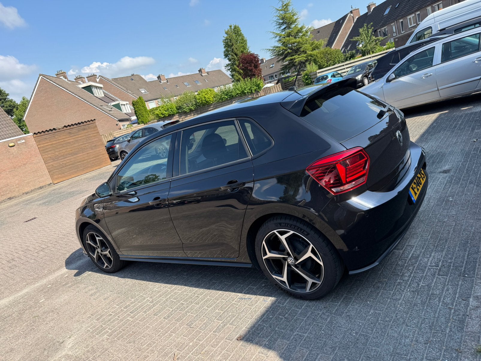 Volkswagen Polo 1.0 TSI R-Line 2019, Auto's, Stof, 40 €/maand, Zwart, 95 pk
