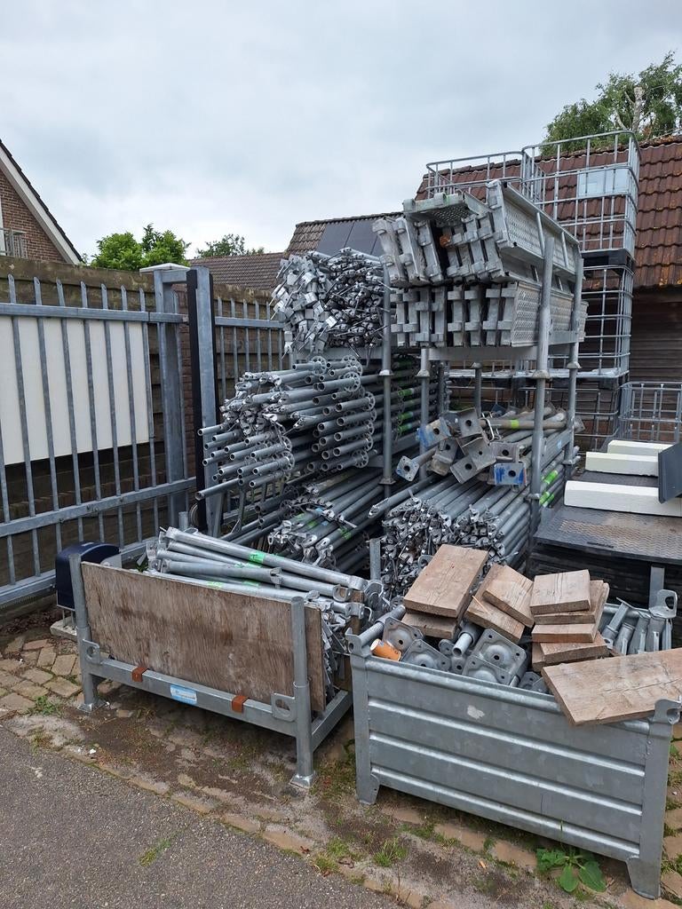 Vaste steiger Layher systeem voor de verhuur, Ophalen of Verzenden, Gevelsteiger, 5 meter of hoger