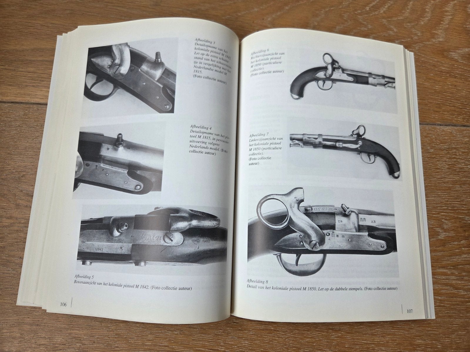 Armamentaria Naslagwerk Koloniale Pistolen M1842 & M1850, Ophalen of Verzenden, Landmacht, Nederland, Boek of Tijdschrift