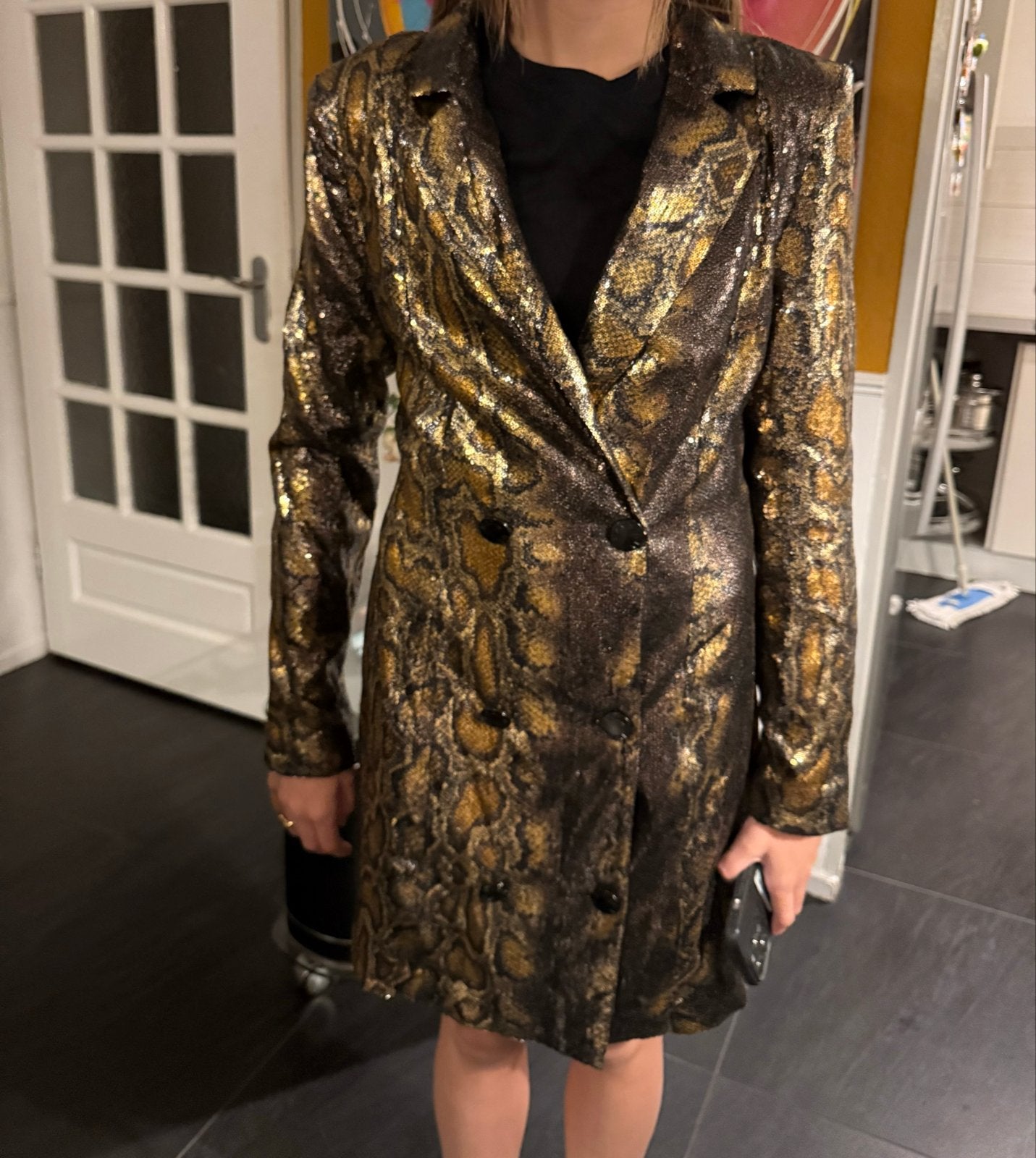 Nikki Pailletten Blazer Jurk Snake Print Goud Zwart Maat 36, Nieuw, Ophalen of Verzenden, Maat 36 (S), Boven de knie