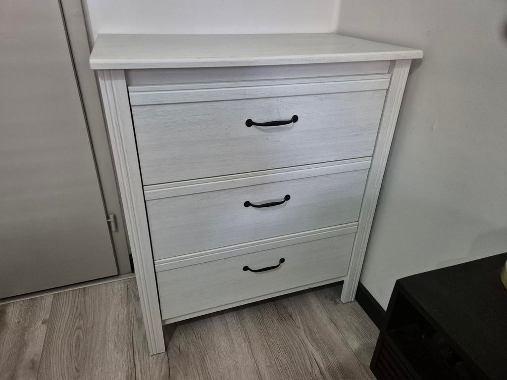 Brusali ladekast van Ikea met 3 lades., Huis en Inrichting, Kasten | Ladekasten, Ophalen, Gebruikt, 100 tot 150 cm, 50 tot 100 cm