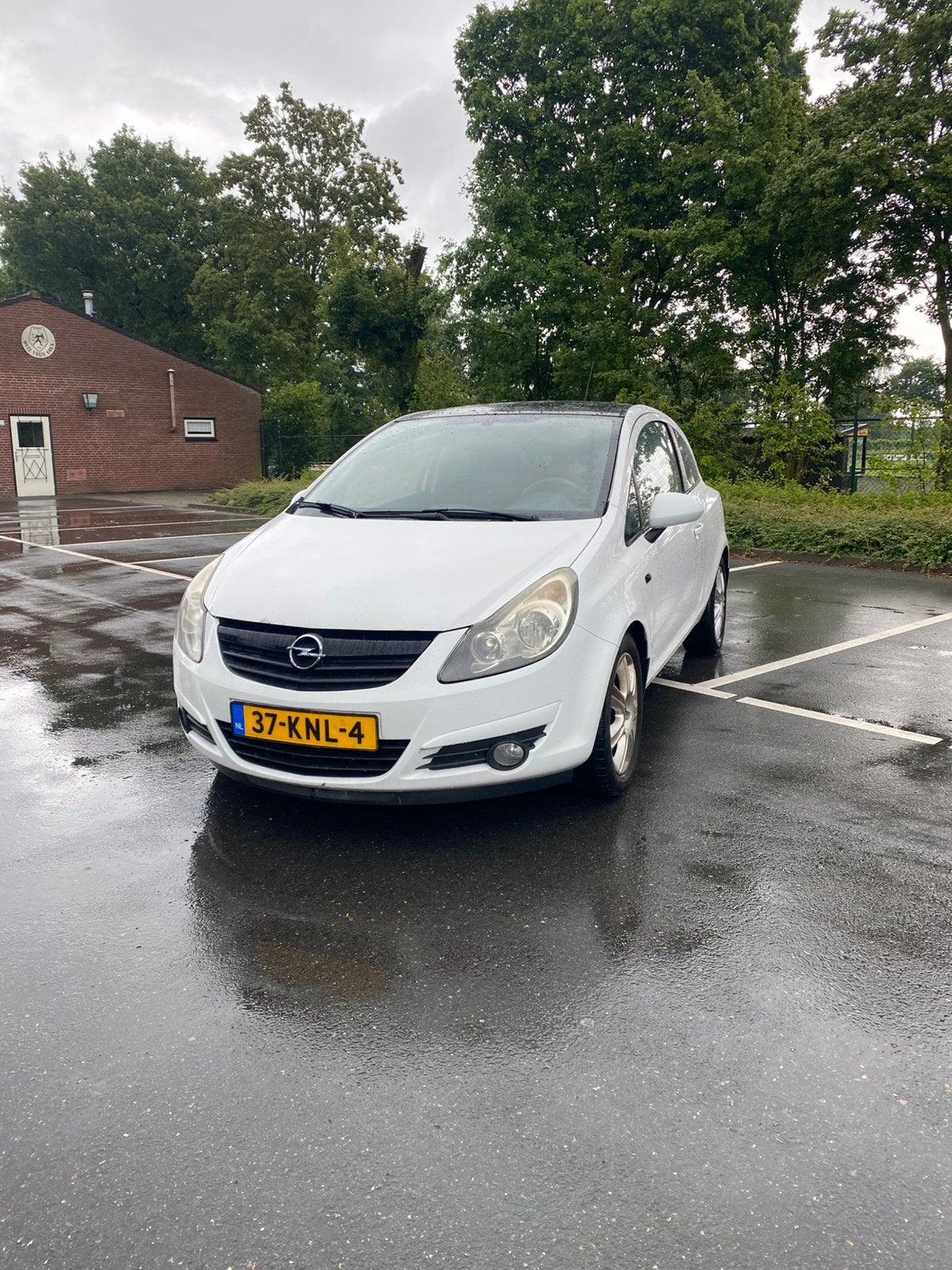 Opel Corsa 2010 Wit 1.4 LPG motorstoring, Voorwielaandrijving, 4 cilinders, Wit, 1092 kg