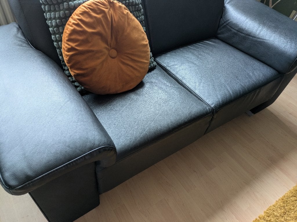Leren bank stijlvol en comfortabel, Huis en Inrichting, Banken | Bankstellen, Ophalen, Gebruikt, Tweepersoons, Leer