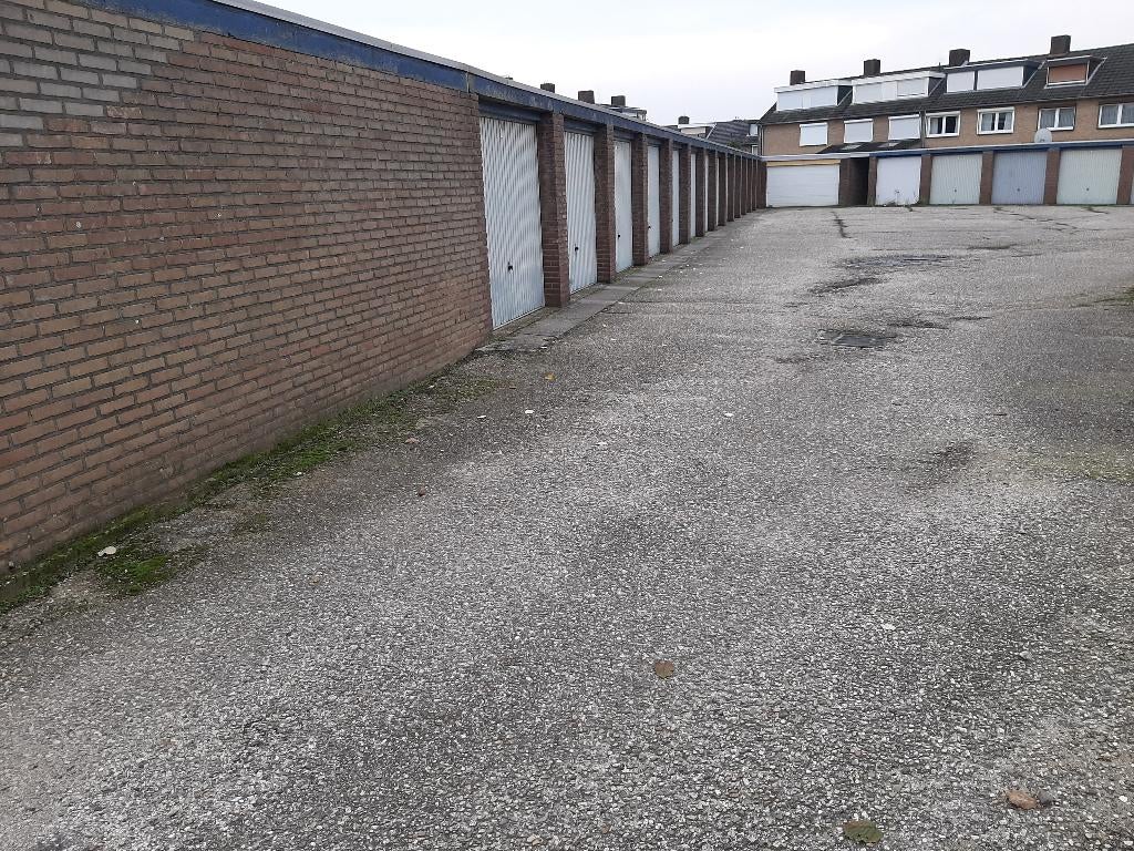 te koop 16 garageboxen te Blerick, Ophalen of Verzenden