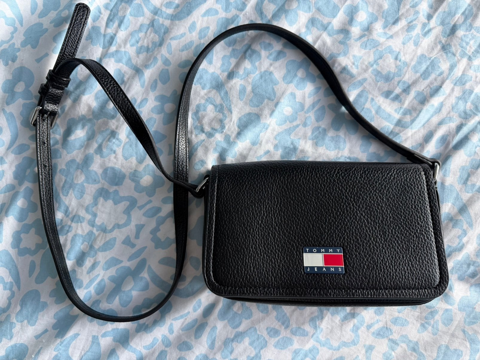 Tommy hilfiger tas zgan, Ophalen of Verzenden, Zo goed als nieuw, Zwart, Schoudertasje