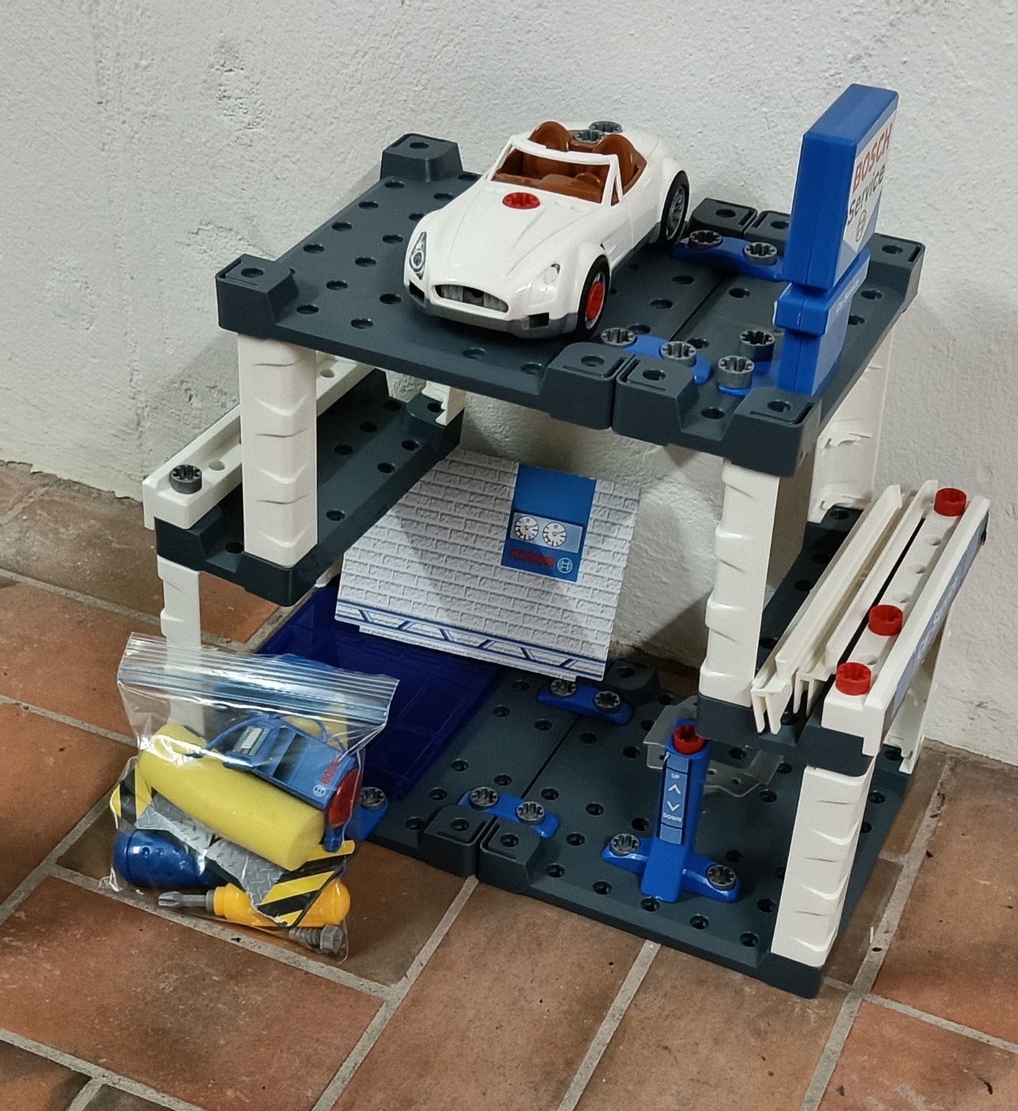 Bosch autogarage, Ophalen