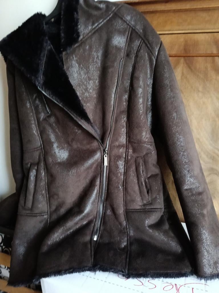 Te koop suède jas voor dames, Ophalen of Verzenden, Nieuw, Maat 38/40 (M), Zwart
