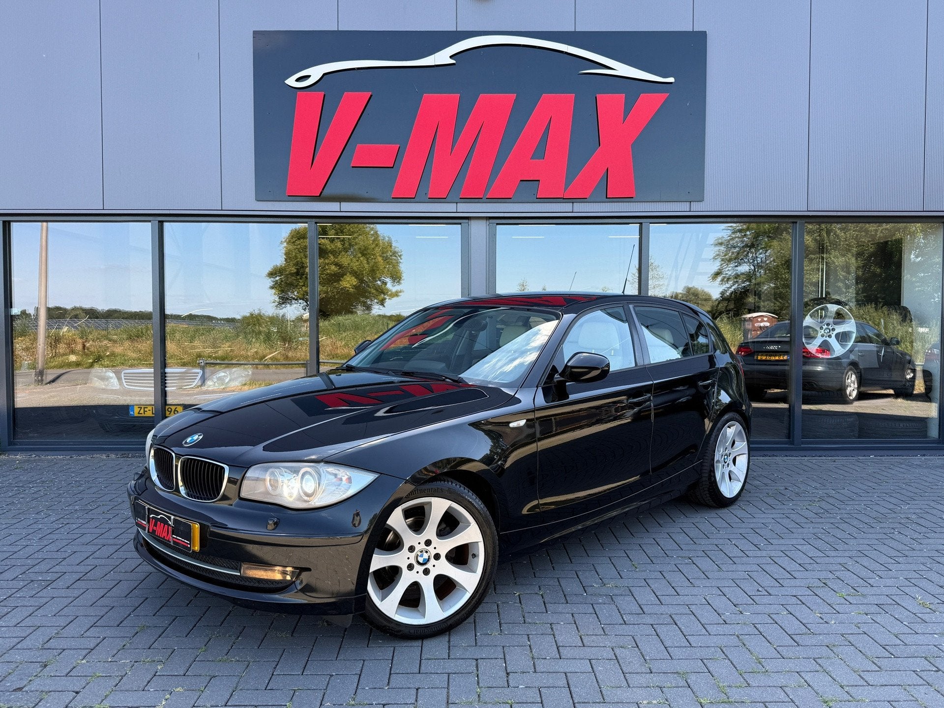 BMW 116I LCI Xenon Leder Sportinterieur Navi Cruise Climate, Auto's, BMW, 1-Serie, Achterwielaandrijving, Beige, 4 cilinders